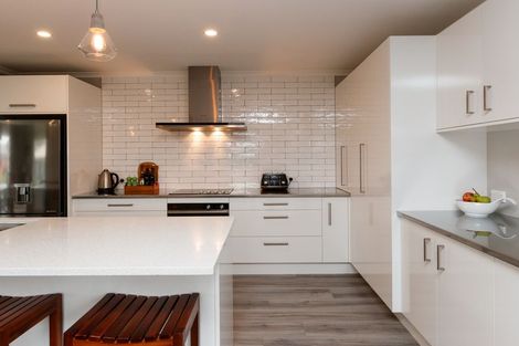 Photo of property in 20 Pegasus Place, Kelvin Grove, Palmerston North, 4414