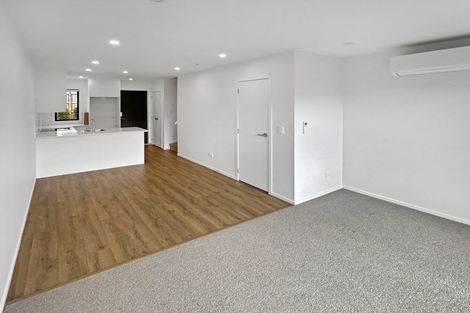 Photo of property in 29/28 Westgate Drive, Westgate, Auckland, 0614