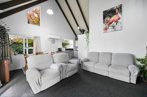 Photo of property in 9 Garland Drive, St Andrews, Hamilton, 3200