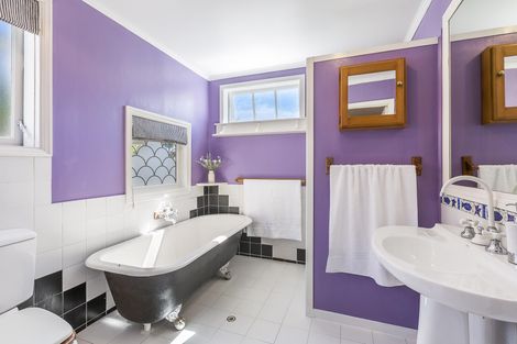 Photo of property in 73 Hutchinson Avenue, New Lynn, Auckland, 0600