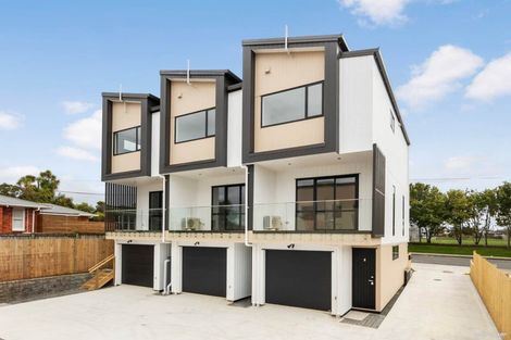 Photo of property in 1/53 Archibald Road, Kelston, Auckland, 0602