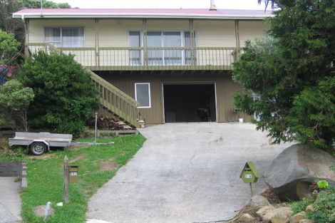 Photo of property in 20a Bloomsbury Grove, Newlands, Wellington, 6037