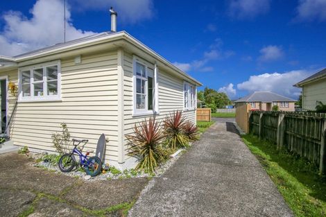 Photo of property in 23 Colvin Street, Westport, 7825