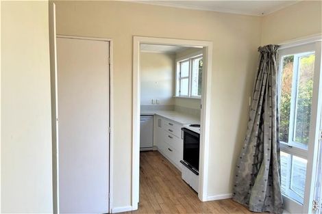 Photo of property in 41 Versailles Street, Karori, Wellington, 6012