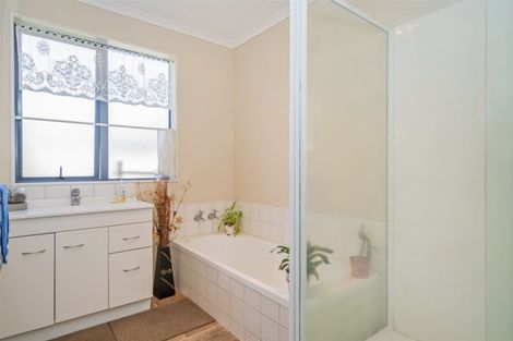 Photo of property in 4a Nicholas Avenue, Whitianga, 3510