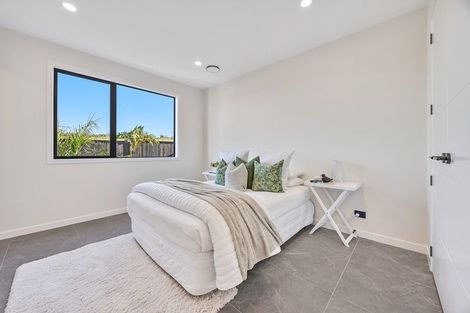Photo of property in 8 Koheru Place, Long Bay, 0630
