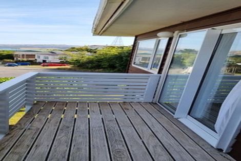 Photo of property in 15f1 Bloomsbury Grove, Newlands, Wellington, 6037