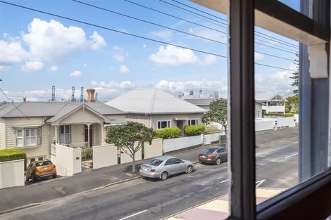 Photo of property in 58 Calliope Road, Stanley Point, Auckland, 0624