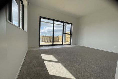 Photo of property in 46 Auranga Drive, Karaka, 2113