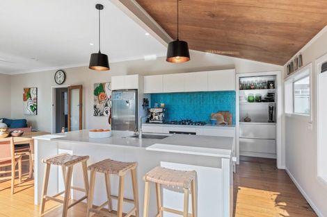 Photo of property in 44 Victoria Road, New Plymouth, 4310