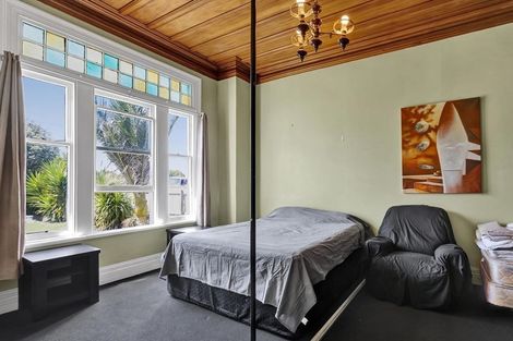 Photo of property in 211 South Road, Hawera, 4610