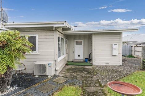 Photo of property in 21 Bradshaw Street, South Dunedin, Dunedin, 9012