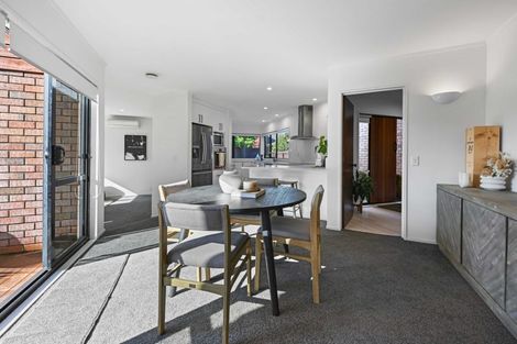 Photo of property in 27 Delamare Road, St Andrews, Hamilton, 3200