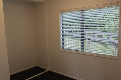 Photo of property in 2 Ware Place, Pakuranga Heights, Auckland, 2010