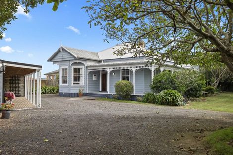 Photo of property in 13 Norfolk Rise, Waiuku, 2123