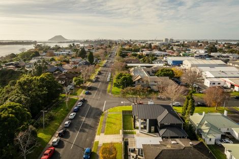 Photo of property in 76 Edgecumbe Road, Tauranga, 3110