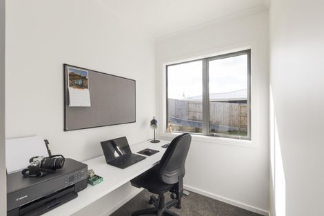 Photo of property in 15 Poplar Grove, Feilding, 4702