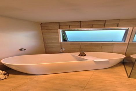 Photo of property in 28 Veale Road, Frankleigh Park, New Plymouth, 4310