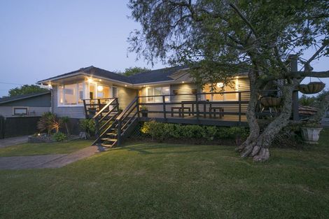 Photo of property in 70 Stottholm Road, Titirangi, Auckland, 0604