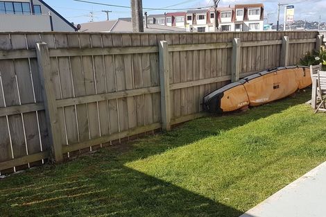 Photo of property in 102u1 Lyall Parade, Lyall Bay, Wellington, 6022