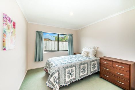 Photo of property in 18 Lorna Irene Drive, Raumati South, Paraparaumu, 5032