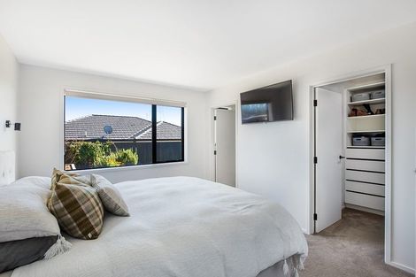 Photo of property in 29 Honeyfield Drive, Whalers Gate, New Plymouth, 4310