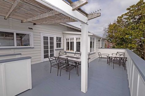 Photo of property in 51 Garfield Road, Helensville, 0800