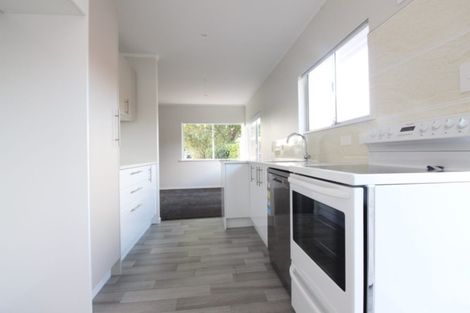 Photo of property in 12 Pinedale Place, Henderson, Auckland, 0610