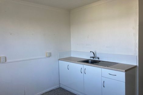 Photo of property in 87 Queens Drive, Lyall Bay, Wellington, 6022