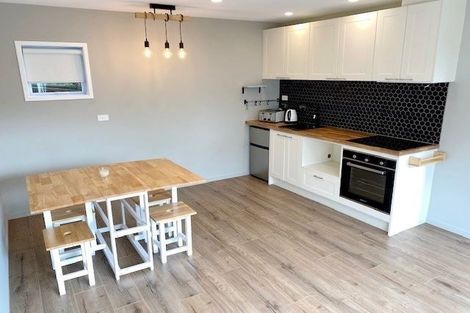 Photo of property in 28 Kokiri Street, Te Atatu South, Auckland, 0610