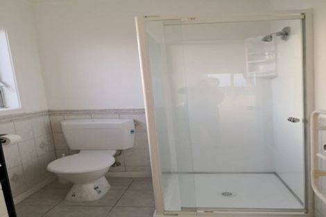 Photo of property in 1/527 Beach Road, Murrays Bay, Auckland, 0630