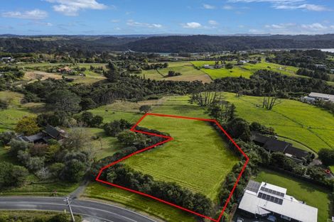 Photo of property in 13 Vaughans Road, Okura, Albany, 0792