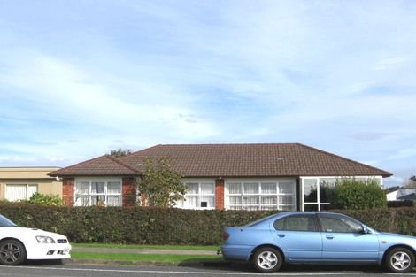 Photo of property in 2/39 Macleans Road, Bucklands Beach, Auckland, 2012