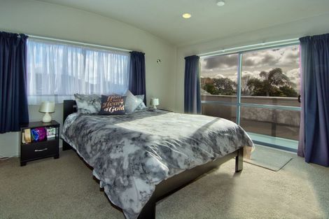 Photo of property in 33a Gilliam Street, New Lynn, Auckland, 0600