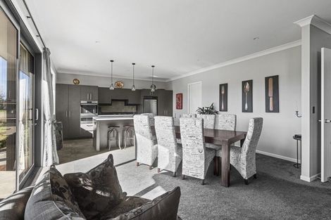 Photo of property in 10 Hanalin Drive, Marton, 4710