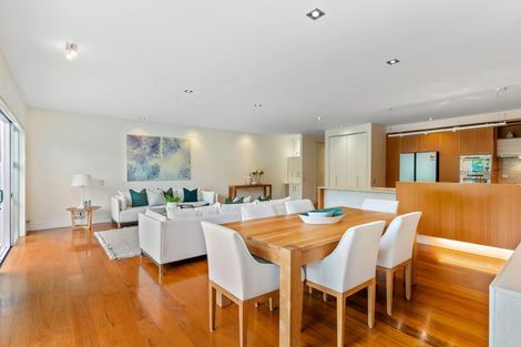 Photo of property in 5/258 Hurstmere Road, Takapuna, Auckland, 0622