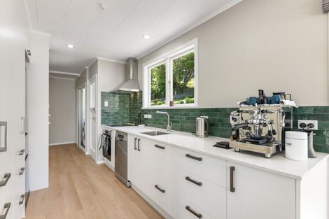 Photo of property in 16 Spicer Place, Tawa, Wellington, 5028