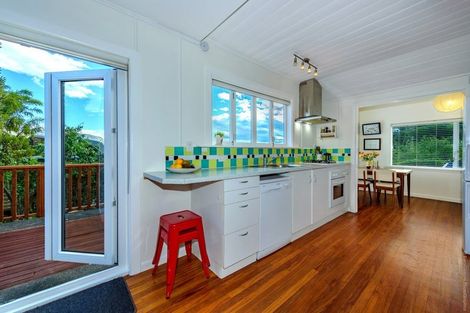 Photo of property in 10 Cornwall Road, Lyttelton, 8082