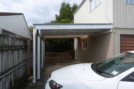 Photo of property in 1a/1 Divich Avenue, Te Atatu South, Auckland, 0610