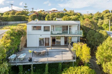 Photo of property in 21 Te Ara Crescent, Diamond Harbour, Lyttelton, 8971