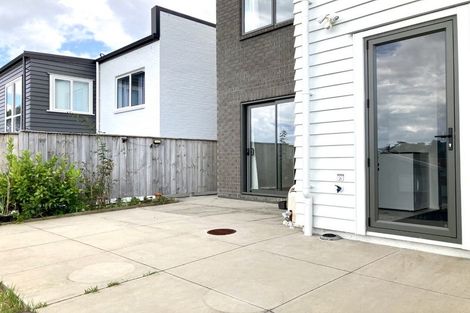 Photo of property in 66 Manutewhau Road, Massey, Auckland, 0614