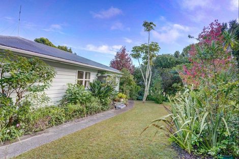 Photo of property in 32 Yorke Road, Haruru, 0204