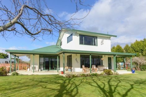 Photo of property in 400 Porangahau Road, Waipukurau, 4282