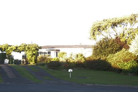 Photo of property in 1 Ngatuku Place, Tokoroa, 3420