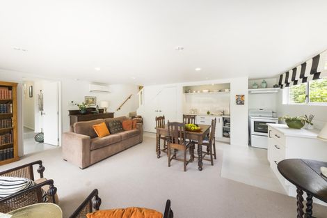 Photo of property in 212 Polson Hill Drive, Aokautere, Palmerston North, 4471