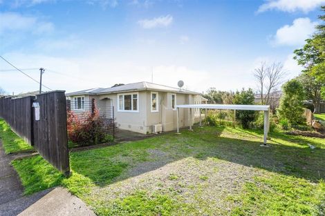 Photo of property in 32 Follett Street, Marton, 4710