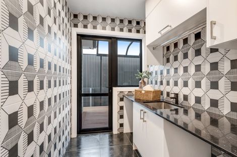 Photo of property in 45 Armstrong Farm Drive, East Tamaki Heights, Auckland, 2016