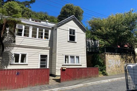 Photo of property in 69 Holloway Road, Aro Valley, Wellington, 6021