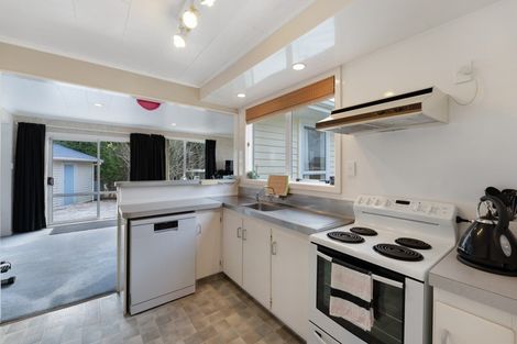 Photo of property in 2 Surrey Street, Stratford, 4332