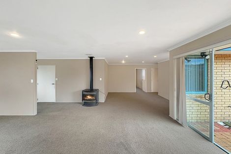 Photo of property in 8a Lloyd Drive, Nawton, Hamilton, 3200